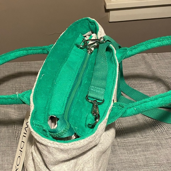 Wildfox Gray and Green Tote Bag with Pineapple Design - Picture 3 of 6